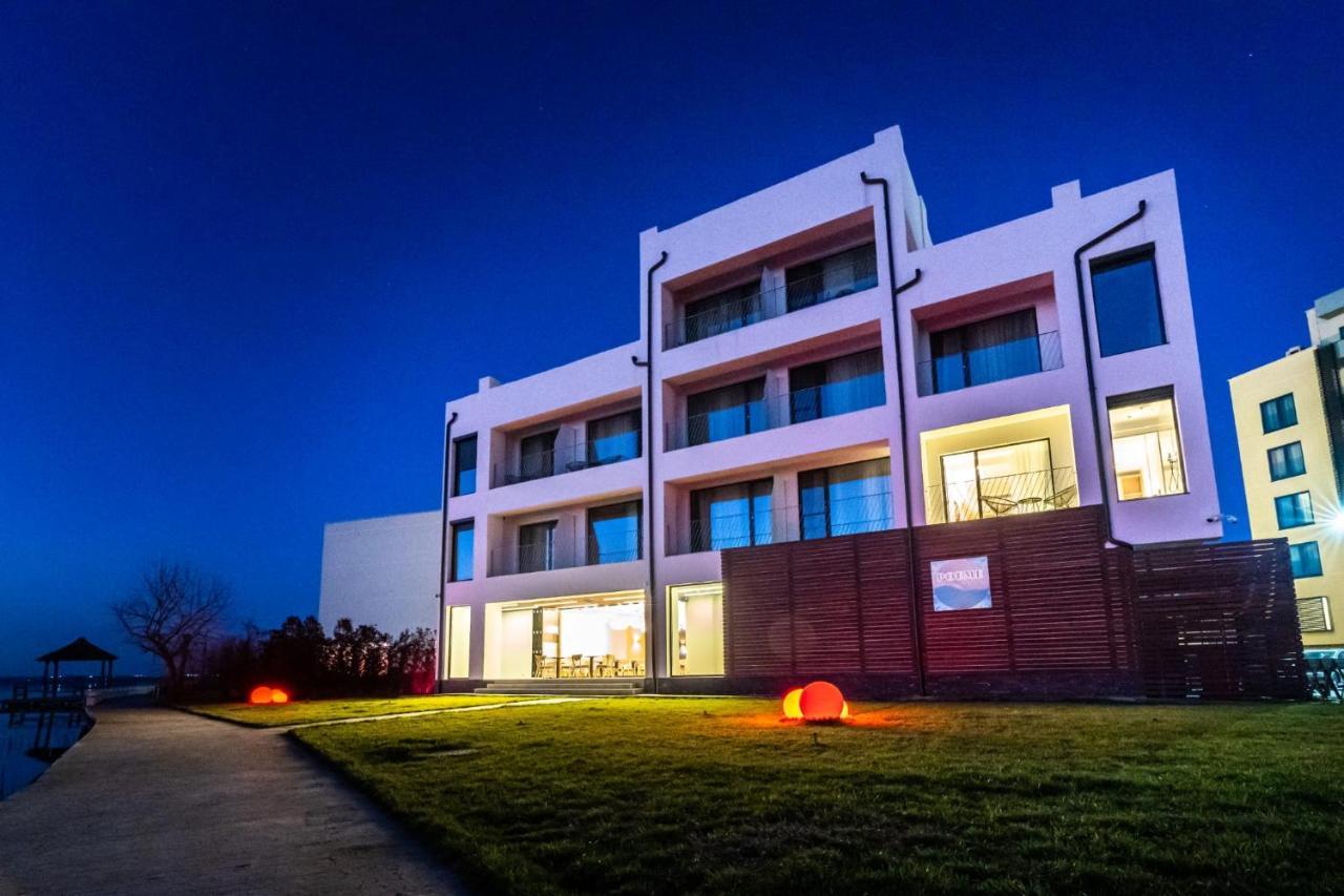 Готель Poeme Mamaia Retreat Екстер'єр фото