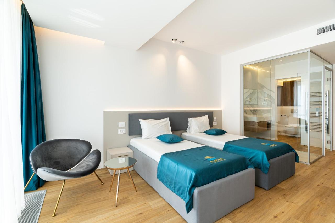 Готель Poeme Mamaia Retreat Екстер'єр фото